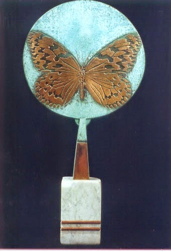 http://4.bp.blogspot.com/-gUdILBqJJ28/U5mDBLm8pmI/AAAAAAAAAHM/n5BDV6Edkt8/s1600/The-butterfly-Mirror-of-soul_Bronze-marble-K_p_n_k-Q_.jpg